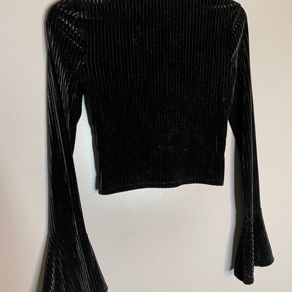 Black Striped Top with ruffle sleeves - Picture 2 of 3
